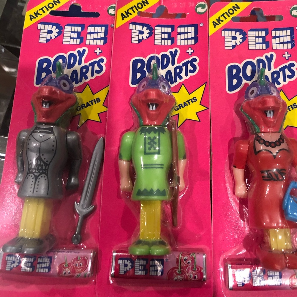 PEZ - Picture 4 of 16